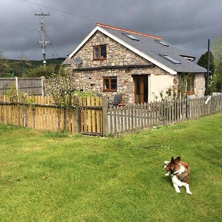 Ty Gylfinir Villa Llandegla Bagian luar foto