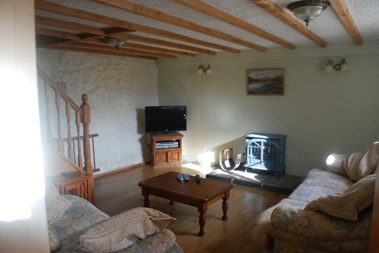 Ty Gylfinir Villa Llandegla Bagian luar foto