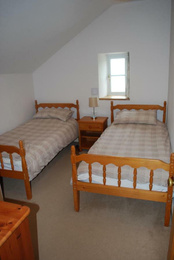Ty Gylfinir Villa Llandegla Bagian luar foto